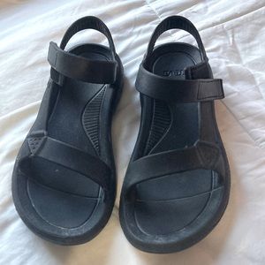 Teva Women size 8 black Hurricane Drift EVA